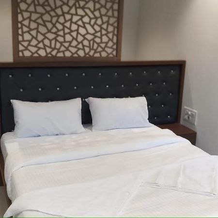 Dukes Plaza Hotel Kalyān Dış mekan fotoğraf